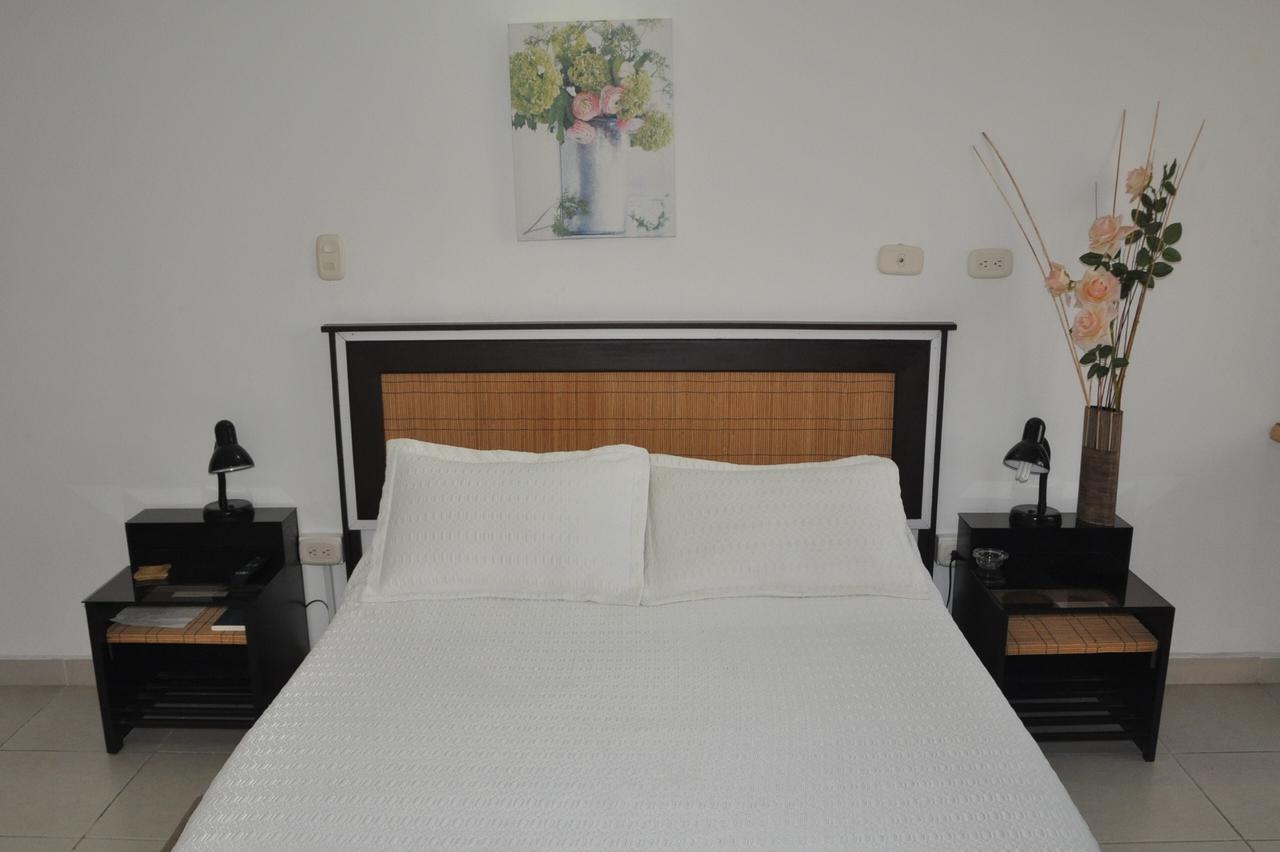 Hotel Meson De Las Flores Armenia  Bagian luar foto