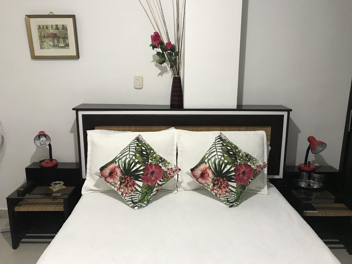 Hotel Meson De Las Flores Armenia  Bagian luar foto